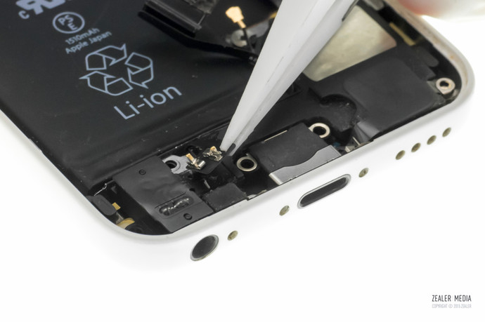 拆修iphone手机,苹果5c换后壳