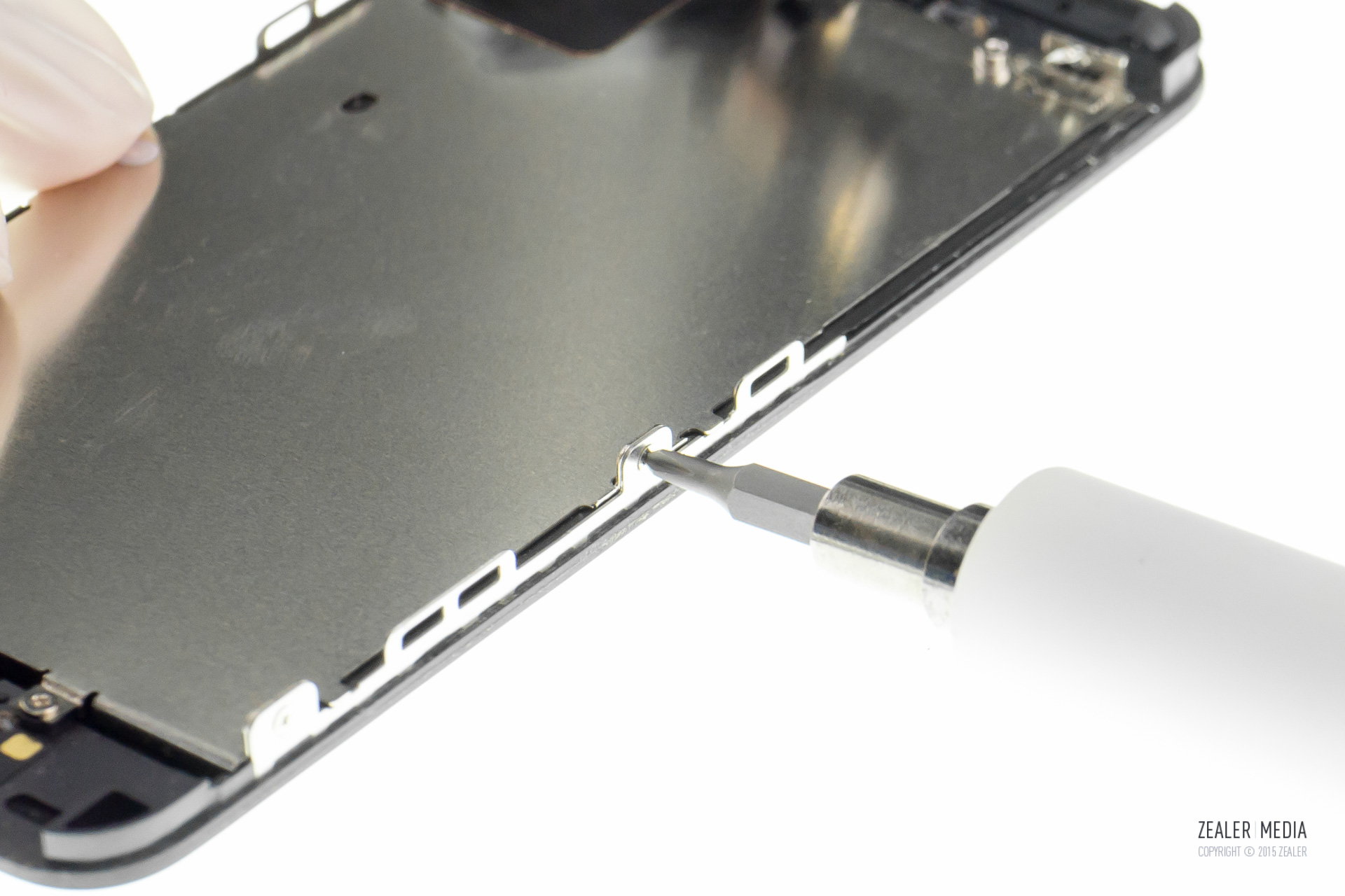 拆修iphone手机,苹果5c换后壳