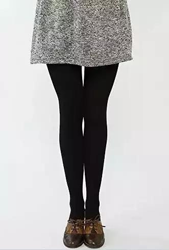 日本迎来大雪，而日本的女生仍然是穿的如此勇猛！