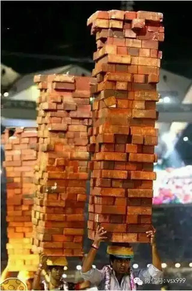 超内涵笑话第87期：萝莉有三好，柔体轻音易推倒