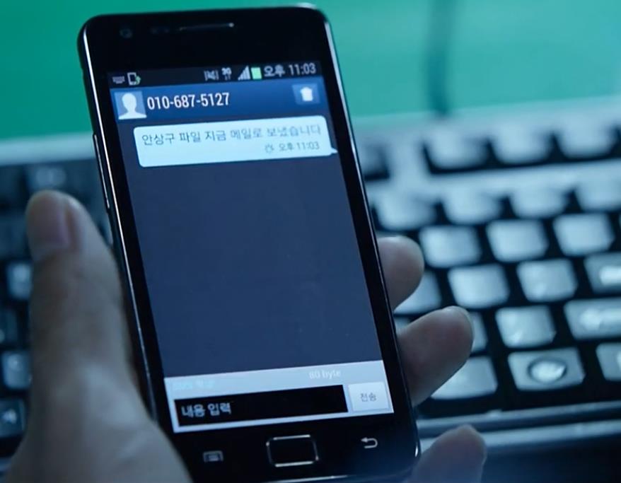 三星、LG贯穿剧情，聊聊韩国影片《局内人》中出现的电子产品