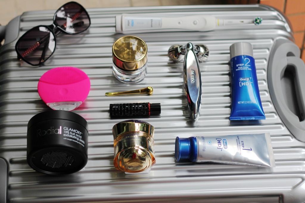 频繁“打飞的”，必备技能为面子形象工程背书