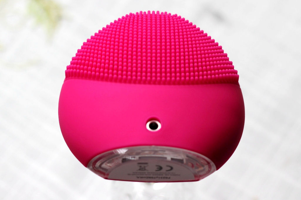 频繁“打飞的”，必备技能为面子形象工程背书