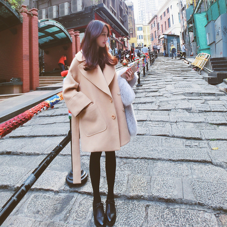 甜美风呢子大衣搭配裤子 (女童呢子大衣春秋甜美)