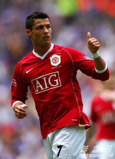 c罗回到曼联的青葱岁月,c罗18岁第一次代表曼联登场的回忆