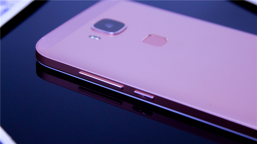 华为麦芒4有白色吗,测评华为麦芒4