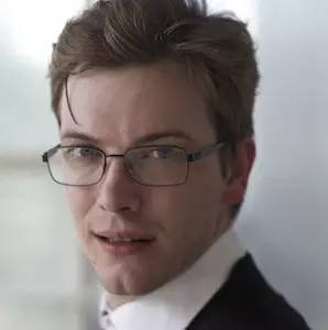 闃块噷骞冲彴娌荤悊鎶ュ憡,闃块噷宸村反鏁存不鑱屼笟鎵撳亣