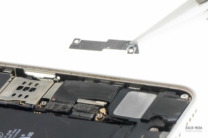 拆修iphone手机,苹果5c换后壳