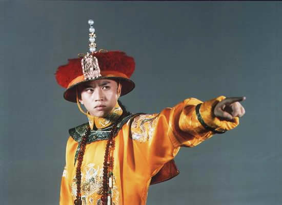 他是赛华佗，是苏珩，是欧阳少恭，变身逗比竟也没砸男神牌子