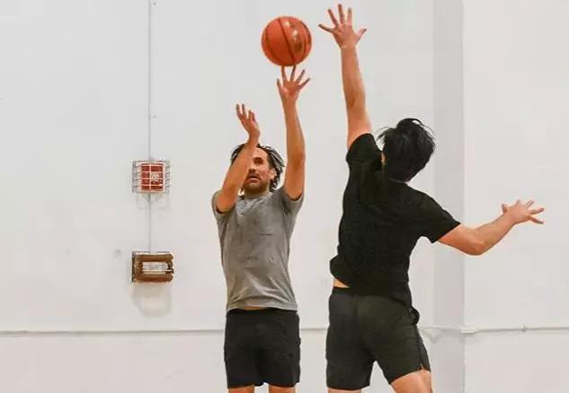 打篮球的男孩子什么性格,如何通过打篮球的球风判断性格