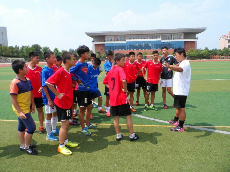 奉献源自热爱---专访校园足球指导员姚军