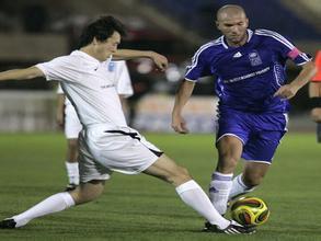 足球中后卫怎么练防守,足球边后卫怎么踢