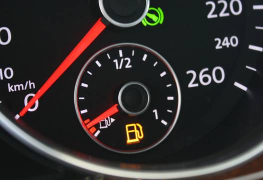 汽车油表不显示油量打不着火了,汽车油箱有油油表显示没油了咋办