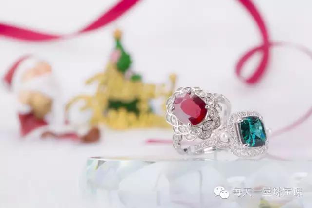 过年前应该买什么,过年了多买点黄金首饰