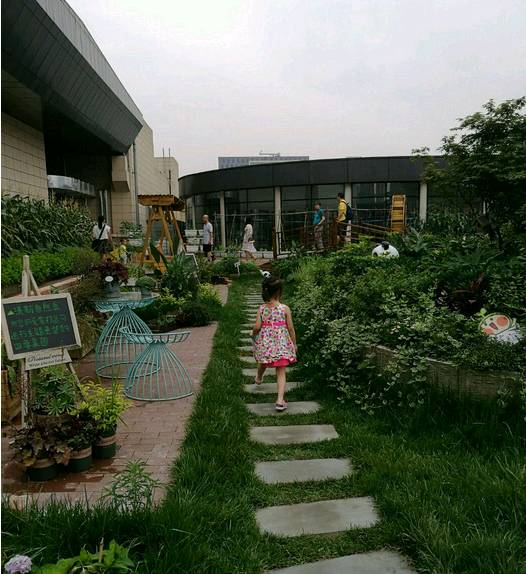 寤轰竴搴х幇浠ｅ寲瓒呭ぇ鍨嬬鐞冨満,寤轰簡涓冻鐞冨満