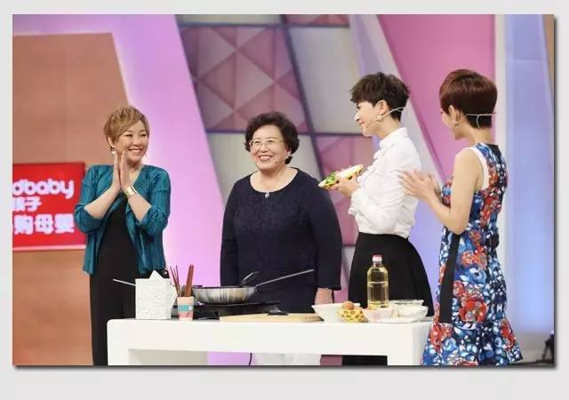 张思莱奶奶,张思莱2岁前辅食喂养安排