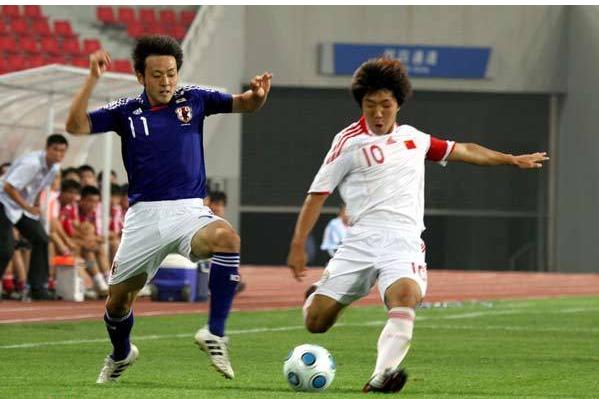 3个月在亚冠吃2张红牌，曾经国青队长还会得到马加特信任吗？