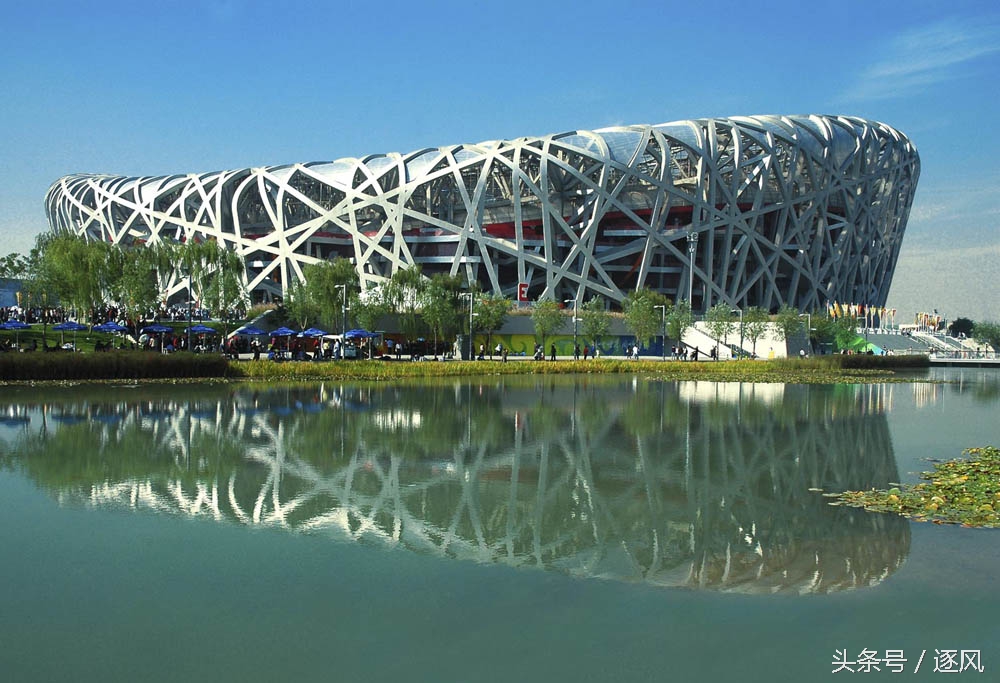 中国足球怎么发展？专业的球场只有可怜的五座！