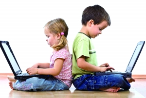 小朋友过早接触电子产品好不好,过早接触电子产品有什么坏处