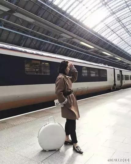 盘点火遍时尚圈的时髦单品,2016最难穿的单品