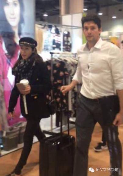 她被曝16年交14任男友，如今出现第15任！