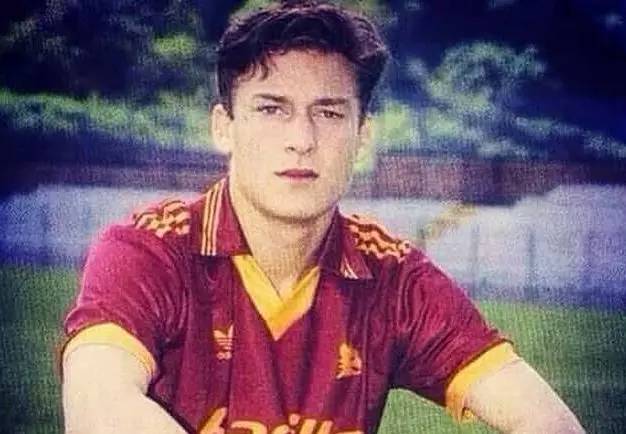 这个足坛星光熠熠，但狼王只有一个！