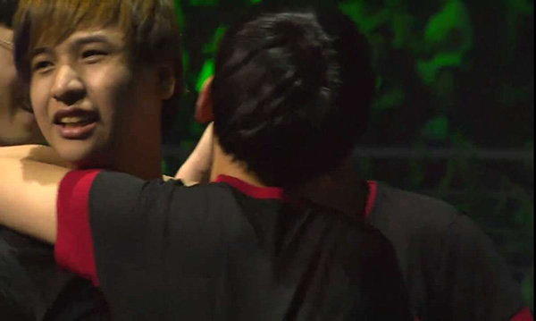 神算JoKer灵验，55开IM战队翻盘晋级全球总决赛