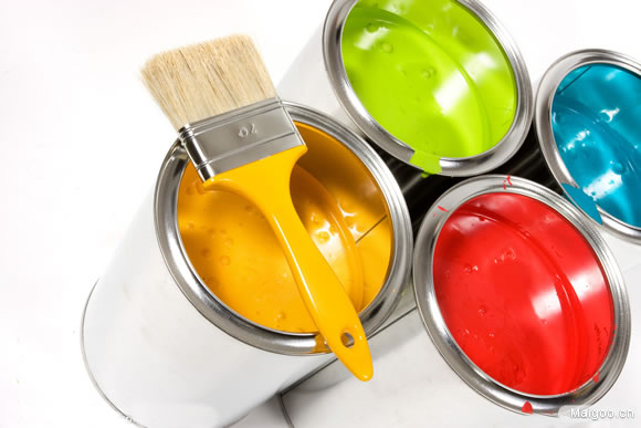 老房翻新贴壁纸好还是刷漆好,旧房翻新刷漆哪家正规