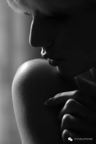 你还在被皮肤问题困扰吗,害人不浅的3大护肤误区