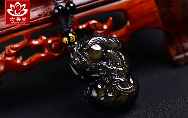 黄金貔貅黑曜石手链的佩戴方法,大海水命适合佩戴黑曜石貔貅吗