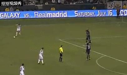 香蕉球怎么踢出弧线,足球怎么踢出香蕉球教学