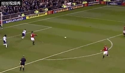 香蕉球怎么踢出弧线,足球怎么踢出香蕉球教学