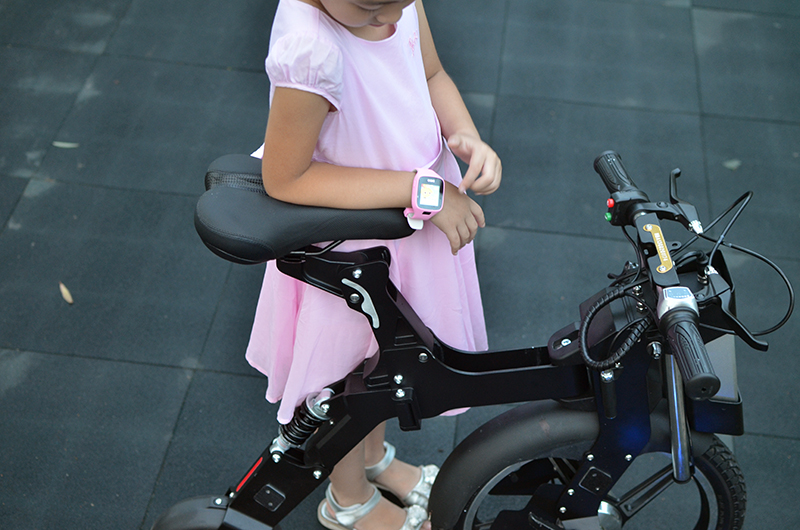 公园便携折叠小孩车,公园电动儿童游玩车