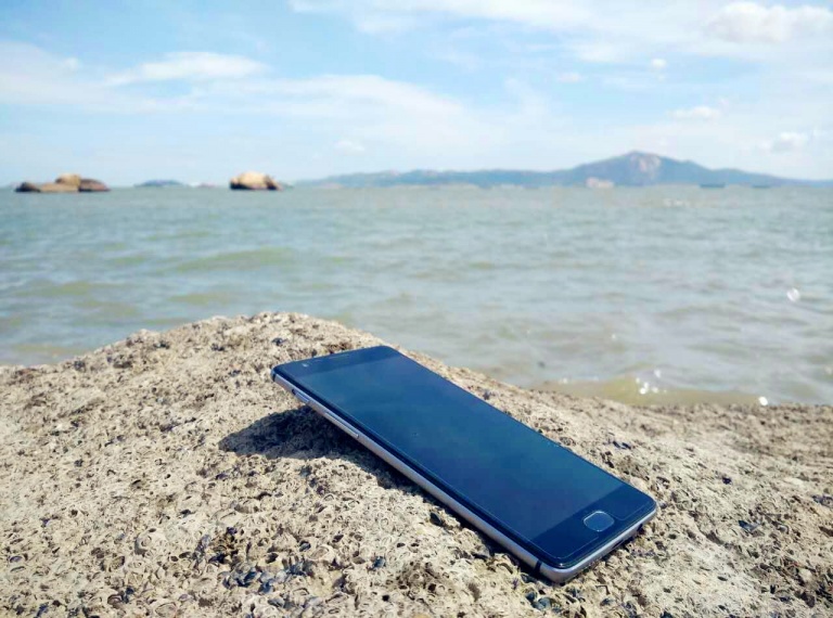 手感最好的手机一加,一加手感