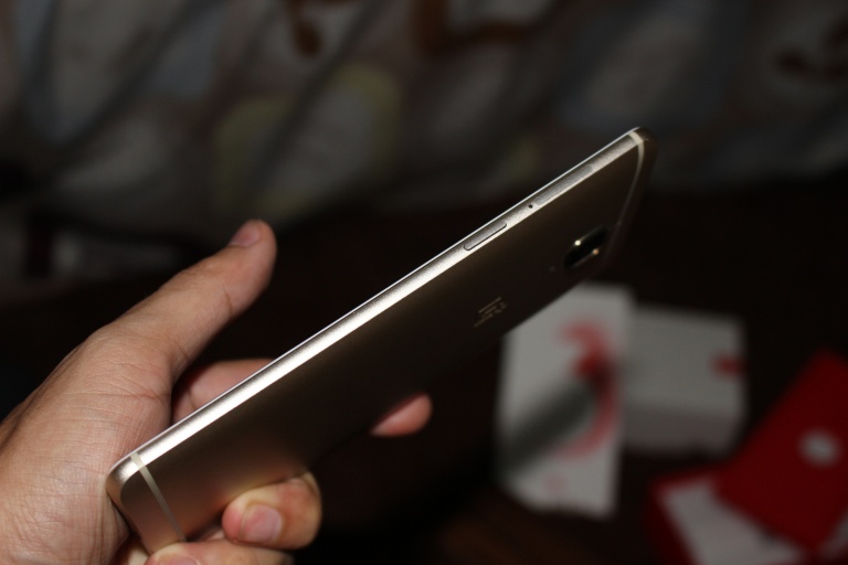 手感最好的手机一加,一加手感