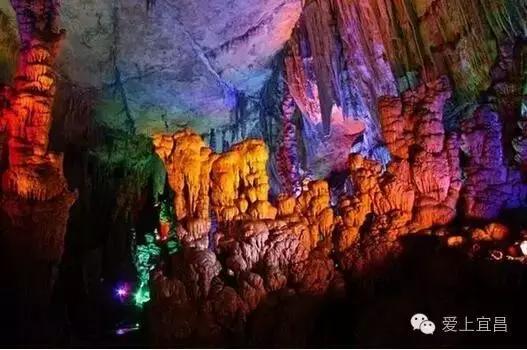 爱旅游的宜昌人不一定知道，出行用它据说能省好几千元！