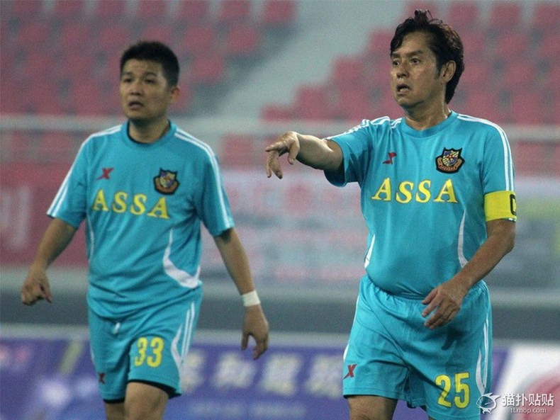 明星“球员”:唐僧变肥罗，谭咏麟踢断两根韧带