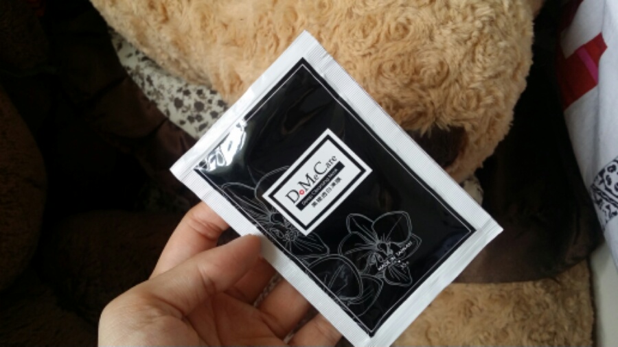 女孩离不开面膜,女孩子离不开护肤品