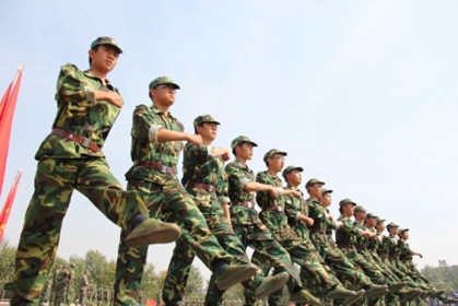 中国高校军训震惊国外,国内军训震惊国外