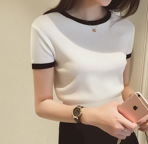 秋冬大版t恤搭配推荐,穿搭中的万金油单品