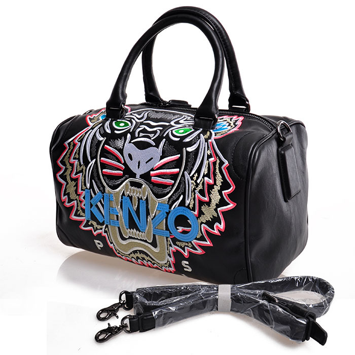 躺在品牌上的飞禽走兽