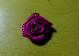 如何用丝带编蝴蝶结发卡,丝带diy蝴蝶结发卡图片教程