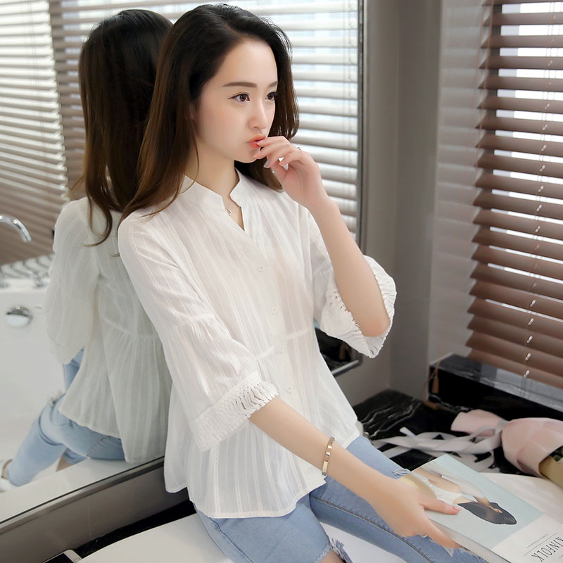 白衬衫的肖奈,肖奈和室友们穿西装