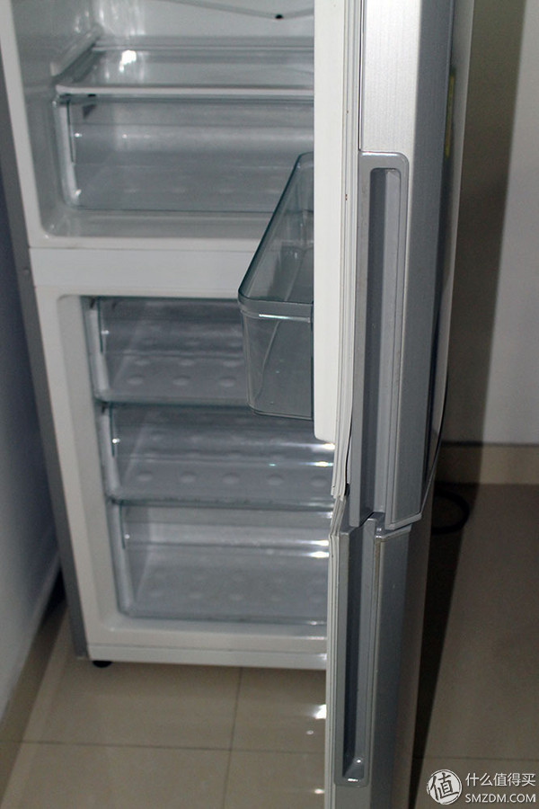 哈，你家的冰箱能安装QQ斗地主吗？