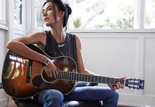 木吉他怎么防止开裂,吉他面板开裂如何修复视频教程