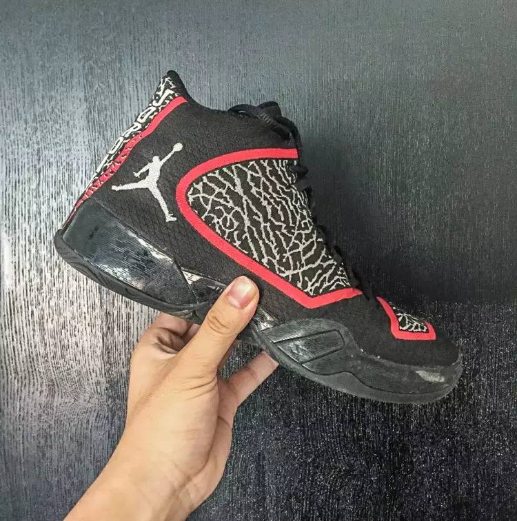 上脚好看的小白鞋推荐,新手200以下的篮球鞋推荐