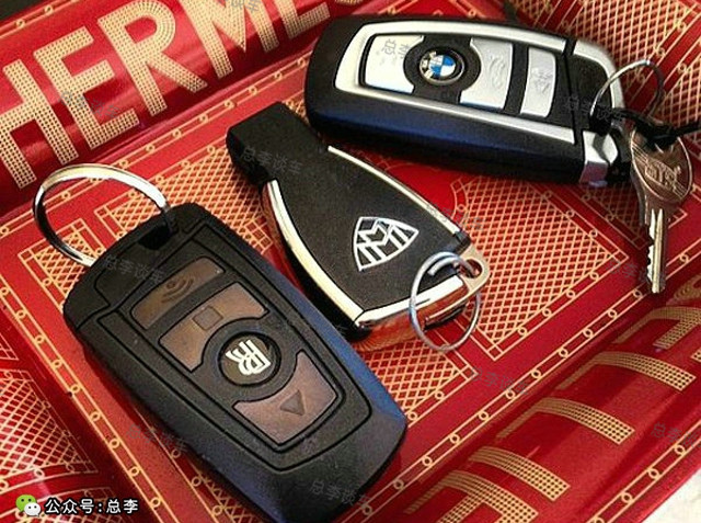 车友车钥匙丢了，致电4S店，一问价格，好家伙，二三万起