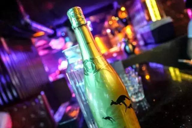 龙华区酒吧排行榜第一名,龙华区酒吧第一名