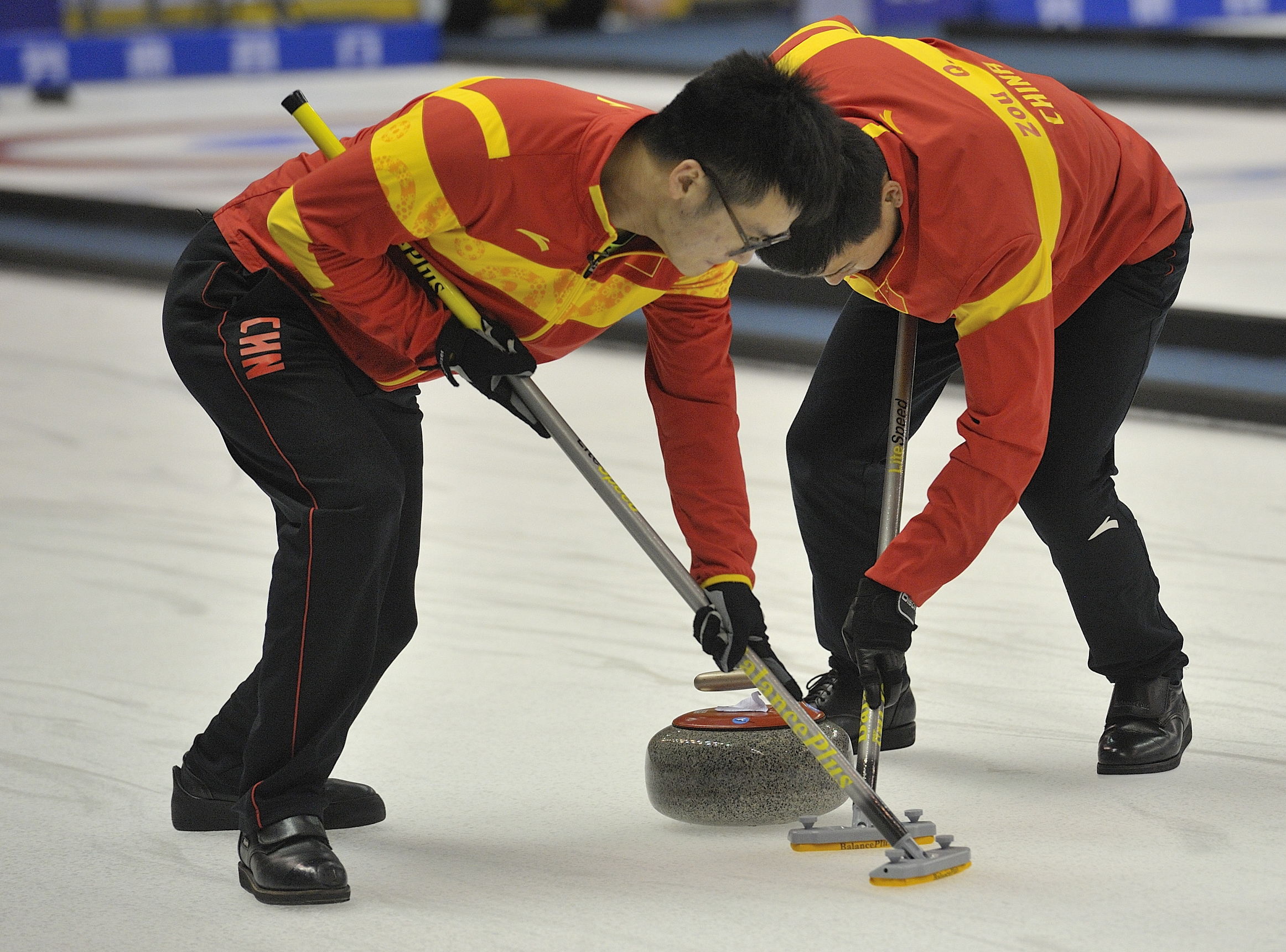 2024年哈尔滨冰壶比赛,中国男子冰壶2连胜