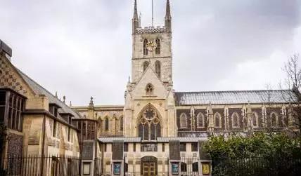 蜜汁吐槽英校逗比版第一集